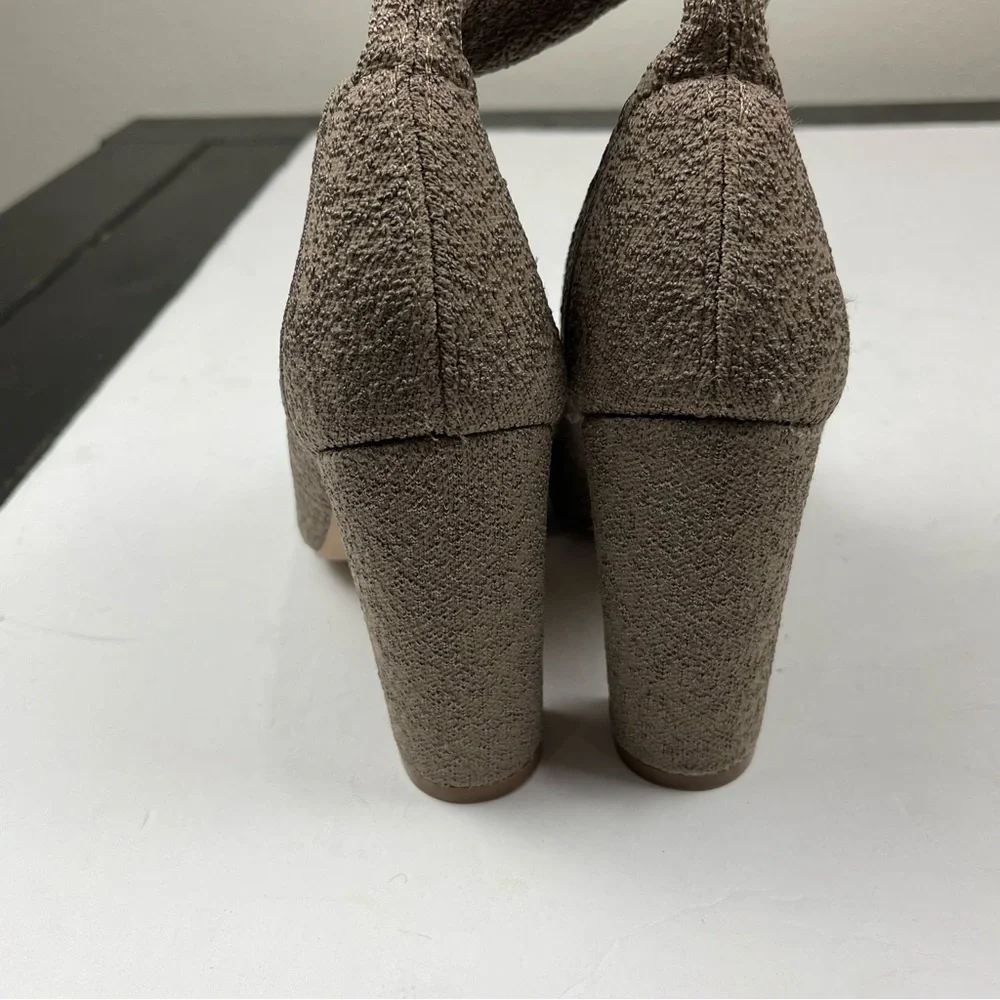 Charles by Charles David Iceland Knit Bootie Taupe Size 7.5 Sock‎ Bootie
